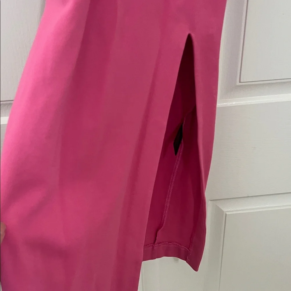Elegant Pink Sleeveless Dress - Picture 2 of 2